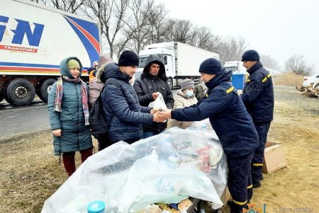 Более тысячи украинцев обратились за помощью в пункт жизнеобеспечения на КПП «Орловка-Исакча» (фото)