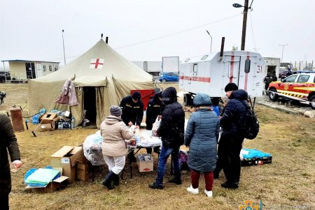 Более тысячи украинцев обратились за помощью в пункт жизнеобеспечения на КПП «Орловка-Исакча» (фото)