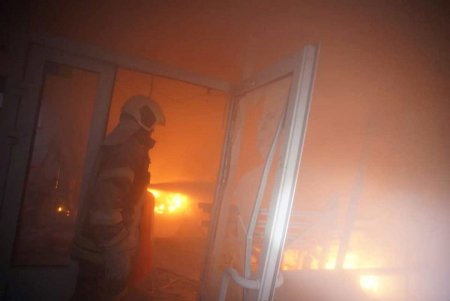 В Киеве российские войска попали в телевышку: некоторые телеканалы могут не работать (фото)