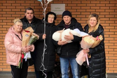 Жизнь победит смерть, а мир войну: в семьях трех сотрудников полиции родились малыши (фото) 