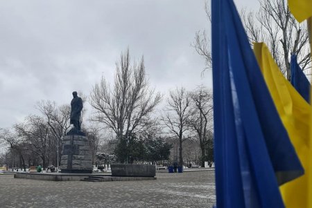 В Одессе возложили цветы к памятнику Кобзарю (фото)