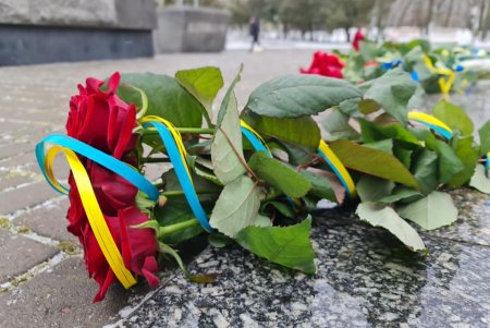 В Одессе возложили цветы к памятнику Кобзарю (фото)