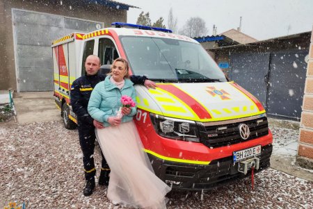 Любви не помешает даже война: спасатель из Белгорода-Днестровского сыграл свадьбу (фото)