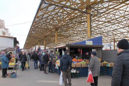 На одесском Привозе продукты есть в изобилии (фоторепортаж)