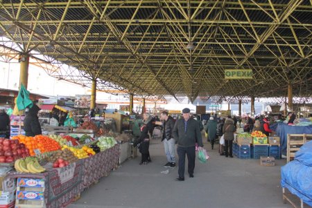 На одесском Привозе продукты есть в изобилии (фоторепортаж)