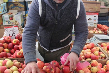 На одесском Привозе продукты есть в изобилии (фоторепортаж)
