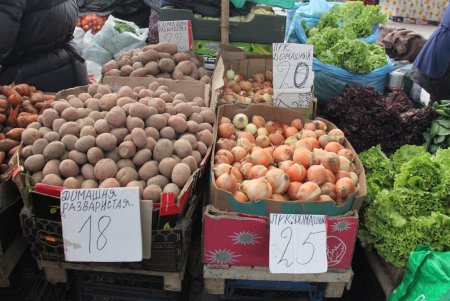 На одесском Привозе продукты есть в изобилии (фоторепортаж)