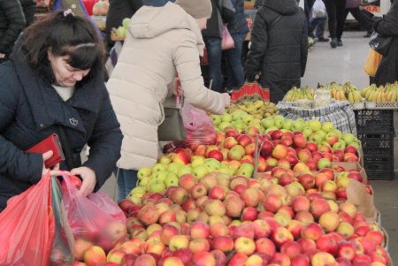 На одесском Привозе продукты есть в изобилии (фоторепортаж)