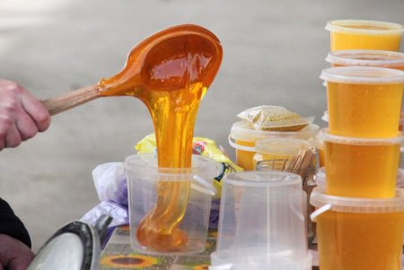 На одесском Привозе продукты есть в изобилии (фоторепортаж)