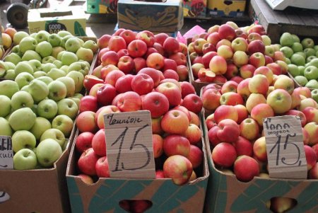 На одесском Привозе продукты есть в изобилии (фоторепортаж)
