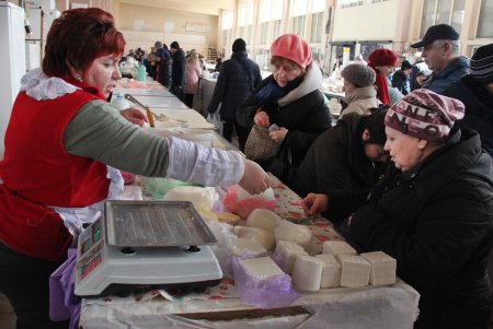 На одесском Привозе продукты есть в изобилии (фоторепортаж)