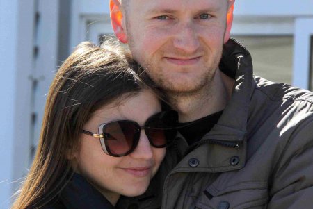 Одесский железнодорожный вокзал в условиях войны: беженцам помогают волонтёры и городские службы (фоторепортаж)