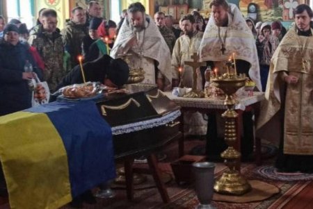 В Одесской области простились с погибшими в войне с РФ военнослужащими (фото)