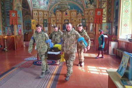 В Одесской области простились с погибшими в войне с РФ военнослужащими (фото)