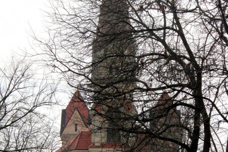По Дворянской, как в мирное время, можно гулять не спеша (фоторепортаж) 