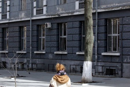 По Дворянской, как в мирное время, можно гулять не спеша (фоторепортаж) 