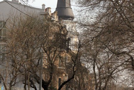 По Дворянской, как в мирное время, можно гулять не спеша (фоторепортаж) 