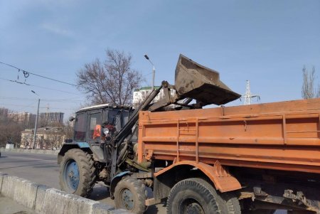 Коммунальные службы ежедневно обеспечивают благоустройство Одессы (фото)