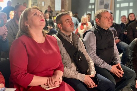 Мэр Одессы провёл встречу с представителями волонтёрских центров и организаций города (фото)