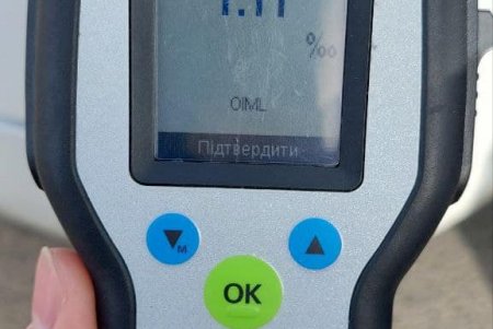 В Одессе водитель ездил на грузовике с рекордным количеством алкоголя в крови (фото)