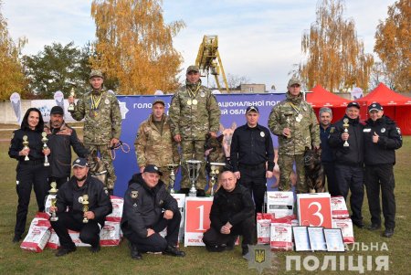 В Одесской области служат 55 полицейских собак, которые ищут наркотики, взрывчатку, помогают задерживать правонарушителей (фото)