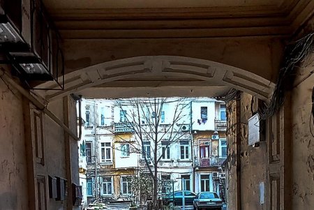 Хотя улицы Одессы выглядят мирно, но в воздухе ощущается тревога (фоторепортаж) 