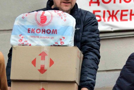 В одесской 117-й школе работает Гуманитарный волонтёрский центр помощи беженцам (фоторепортаж)