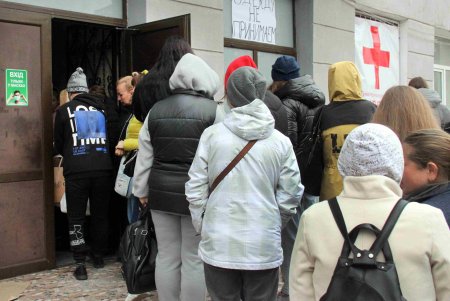 В одесской 117-й школе работает Гуманитарный волонтёрский центр помощи беженцам (фоторепортаж)