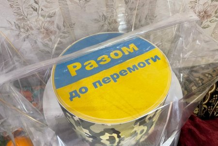 Мэр Одессы поздравил с юбилеем одесситку (фото)