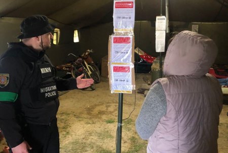 Миграционная полиция Одесской области разъясняет гражданам, уезжающим за границу, как обезопасить себя при переезде в другую страну (фото)