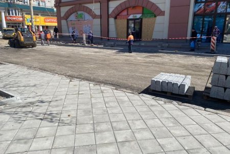 Возле Привоза продолжается капремонт перекрестка Преображенской и Пантелеймоновской (фото)