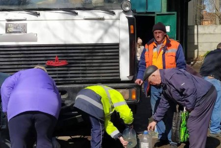 Пять цистерн из Одессы с питьевой водой прибыли в Николаев (фото)