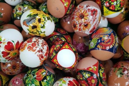 Одесские школьники готовили паски, писанки, сувениры, обереги для украинских защитников и малообеспеченных горожан (фото)