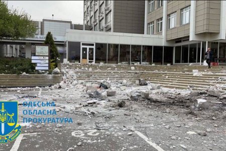 По факту ракетных обстрелов Одессы областная прокуратура открыла уголовное производство (фото)