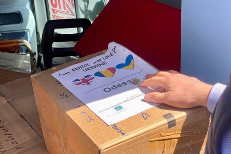 Город-побратим Генуя передал Одессе две кареты скорой помощи с медицинским оборудованием (фото)