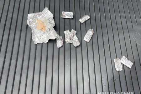 Житель Белгород-Днестровского района хранил дома боеприпасы и наркотики (фото)