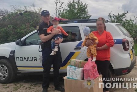 Одесские полицейские не только обеспечивают правопорядок, но и помогают людям, оказавшимся с сложных жизненных ситуациях (фото)