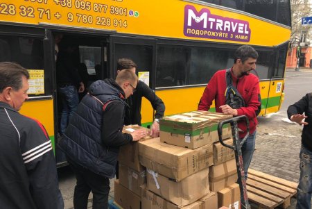 В Одессу прибыла гуманитарная помощь из Польши - продукты питания для переселенцев (фото)