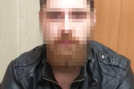 Мошенник из Одесской области обманывал граждан, продавая им несуществующие горючие материалы и военную амуницию (фото, видео)