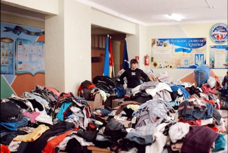 Более 13,5 тысячи малообеспеченных одесситов и переселенцев получили продукты, одежду, товары гигиены в пунктах гуманитарной помощи (фото)