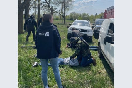 Двое жителей Одесской области незаконно переправляли мужчин призывного возраста в Молдову: ГБР проверяет причастность к схеме правоохранителей