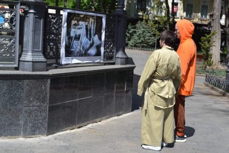 В Одессе открылась выставка украинской военной фотографии «Пліч-о-пліч» (фото)