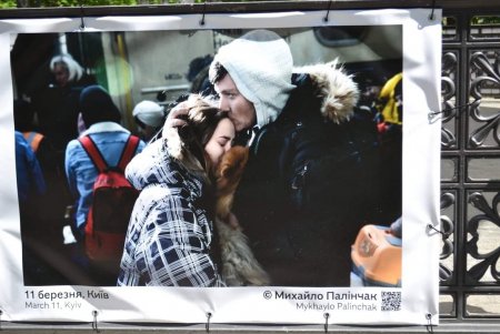 В Одессе открылась выставка украинской военной фотографии «Пліч-о-пліч» (фото)