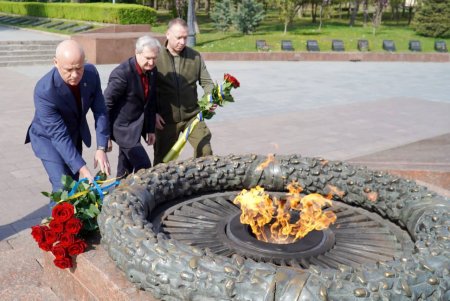 «В нынешней войне украинский народ одержит победу над преемниками фашистов - российскими оккупантами», - мэр Одессы (фото)