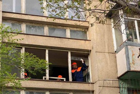 От ракетного обстрела Одессы пострадали более 200 квартир: коммунальщики продолжают ликвидировать последствия (фото)