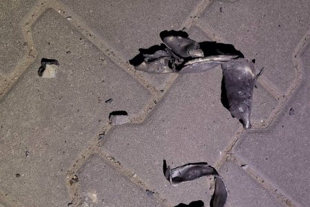 Ликвидация последствий ночных ракетных обстрелов торгового центра и складов (фоторепортаж)