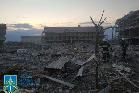 Прокуратура расследует массированные ракетные обстрелы объектов гражданской и туристической инфраструктуры Одесской области (фото)
