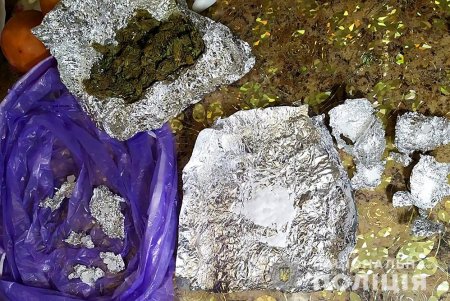 Две одесситки организовали преступную группировку с целью сбыта наркотиков (фото)