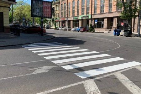 Специалисты «СМЭП» продолжают работу во всех районах Одессы (фото)