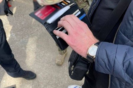 В нацпарке Одесской области чиновник администрации получал взятки за незаконный вылов рыбы (фото)